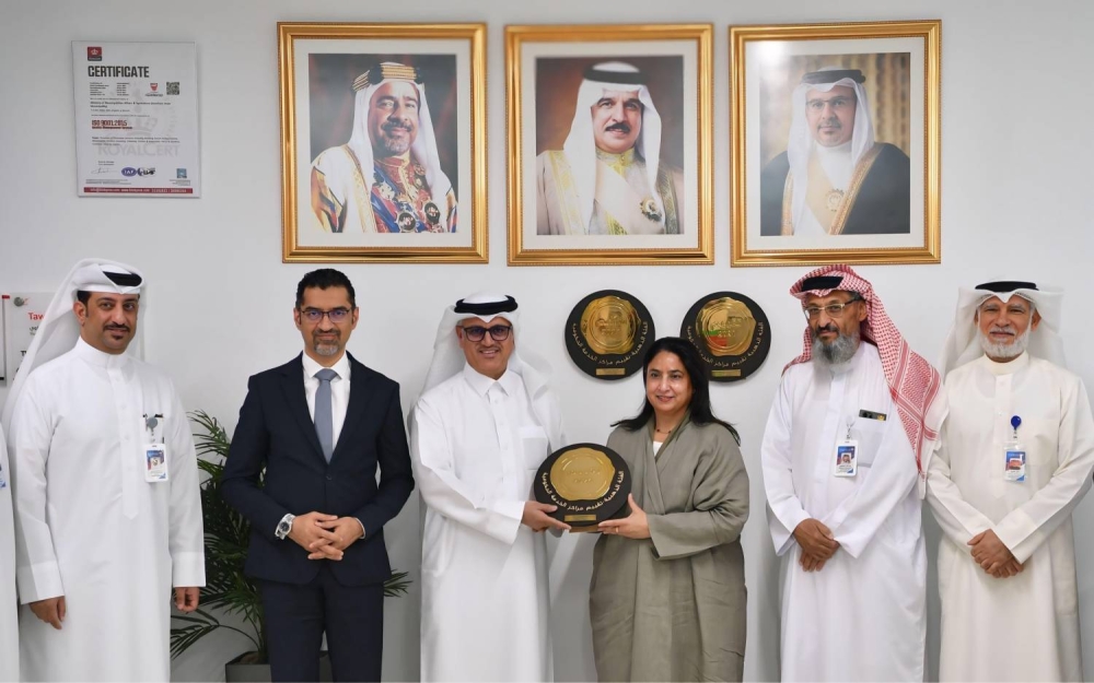 "البلديات" تتسلم الدرع الذهبي بمناسبة حصول بلديتي الشمالية والجنوبية على تصنيف الفئة الذهبية ضمن "تقييم 5"