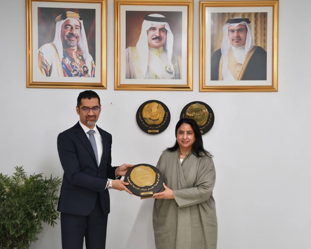 "البلديات" تتسلم الدرع الذهبي بمناسبة حصول بلديتي الشمالية والجنوبية على تصنيف الفئة الذهبية ضمن "تقييم 5"