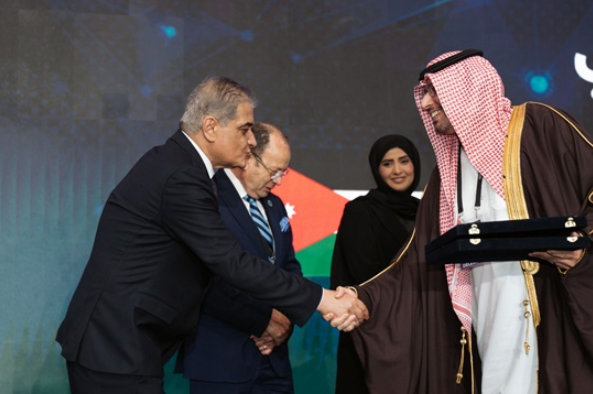 تكريم مملكة البحرين لتصنيفها ضمن الفئة الأولى عالميًا في مؤشر الأمن السيبراني خلال مؤتمر CAISEC&rsquo;25