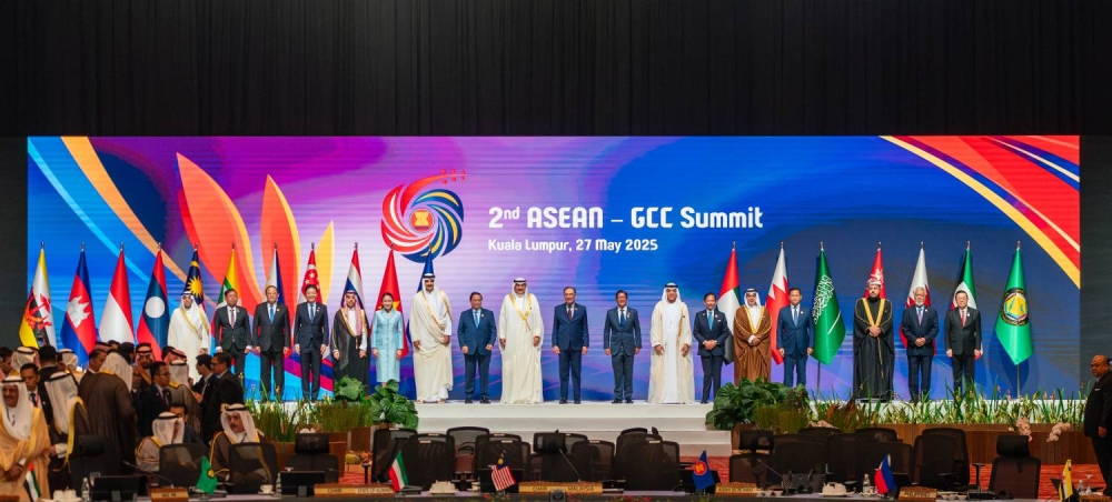 ولي العهد رئيس الوزراء يشارك في أعمال القمة الثانية بين مجلس التعاون و&laquo;الآسيان&raquo;