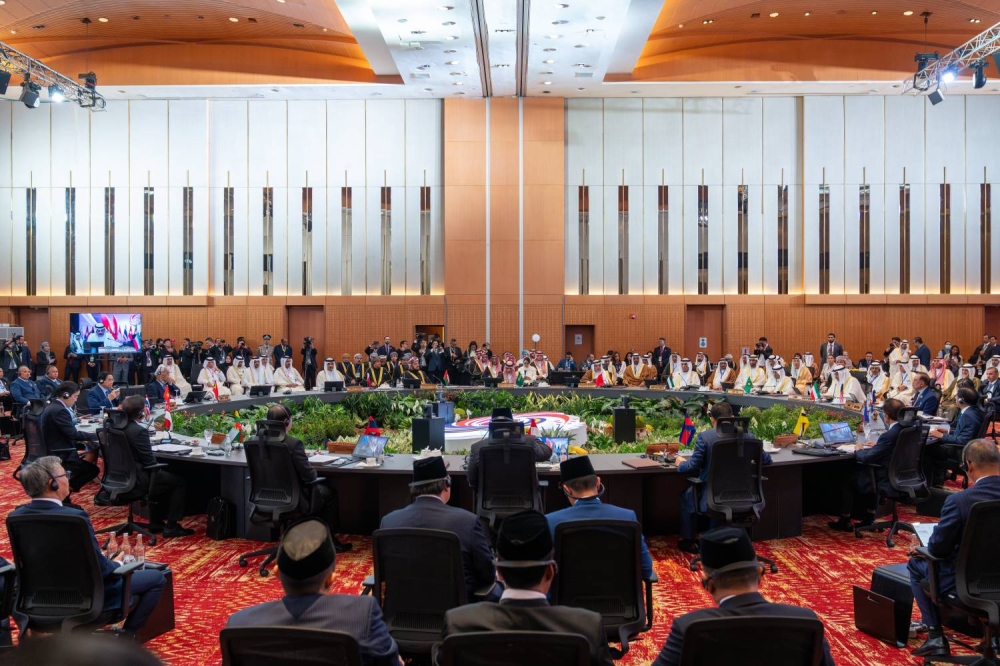 ولي العهد رئيس الوزراء يشارك في أعمال القمة الثانية بين مجلس التعاون و&laquo;الآسيان&raquo;