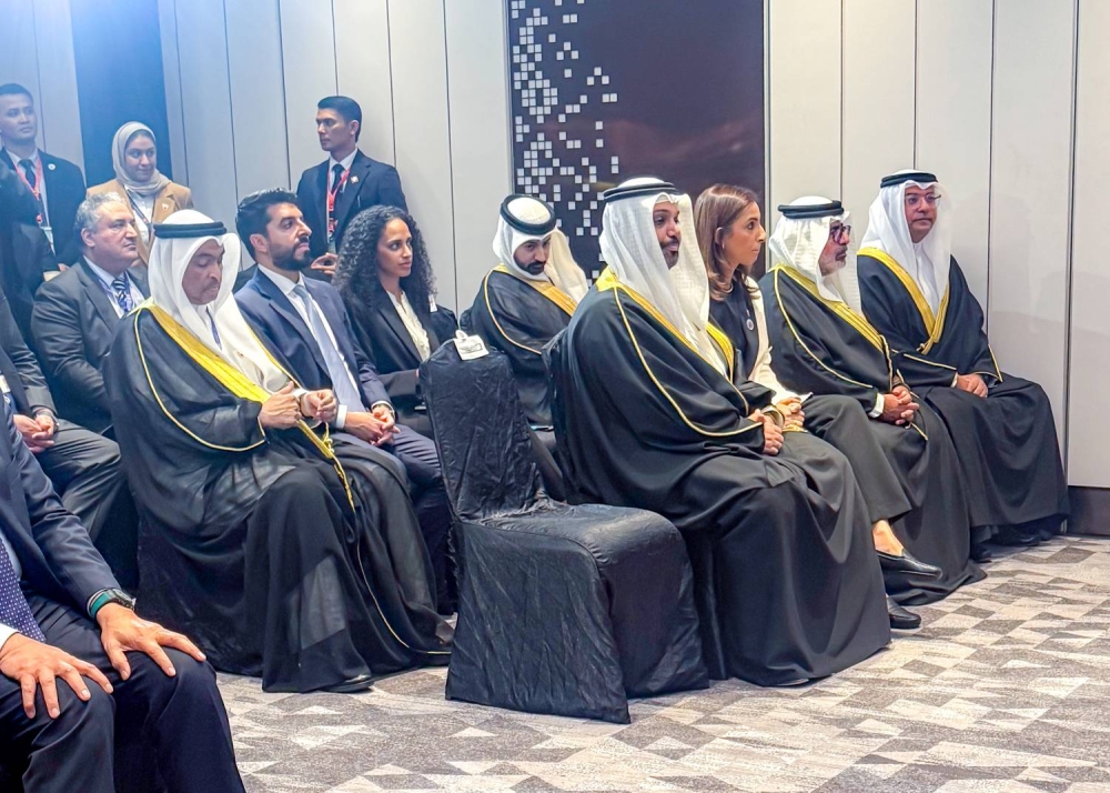 ولي العهد رئيس الوزراء يؤكد الحرص على مواصلة تعزيز العلاقات الثنائية الوثيقة التي تجمع البحرين وماليزيا