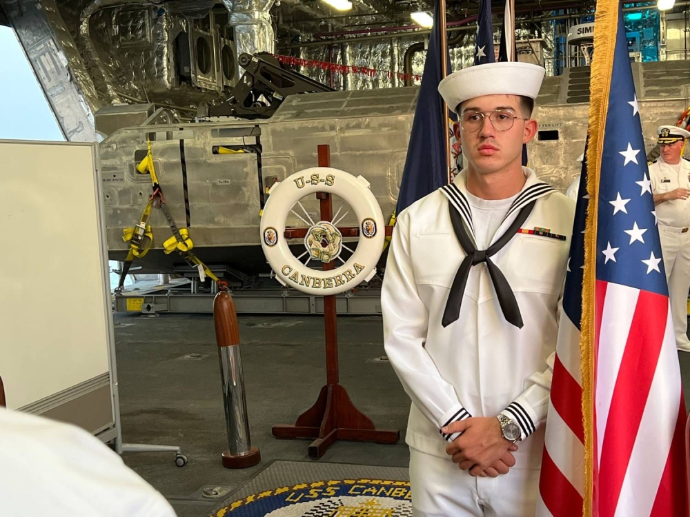 &laquo;كانبيرا&raquo; ترسو في البحرين ضمن مهمة أمنية استراتيجية في الخليج العربي