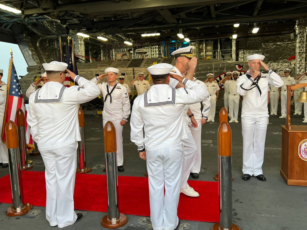 &laquo;كانبيرا&raquo; ترسو في البحرين ضمن مهمة أمنية استراتيجية في الخليج العربي