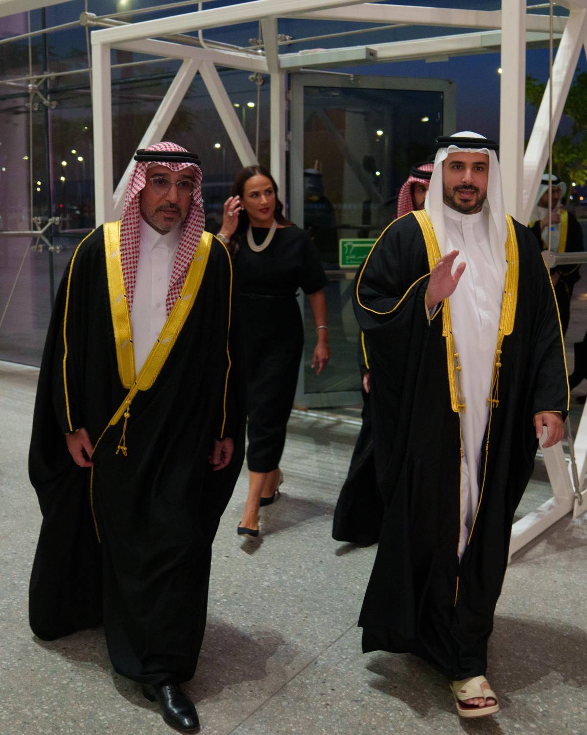 عيسى بن سلمان ومحمد بن سلمان يحضران حفل تخرج "ابن خلدون الوطنية"