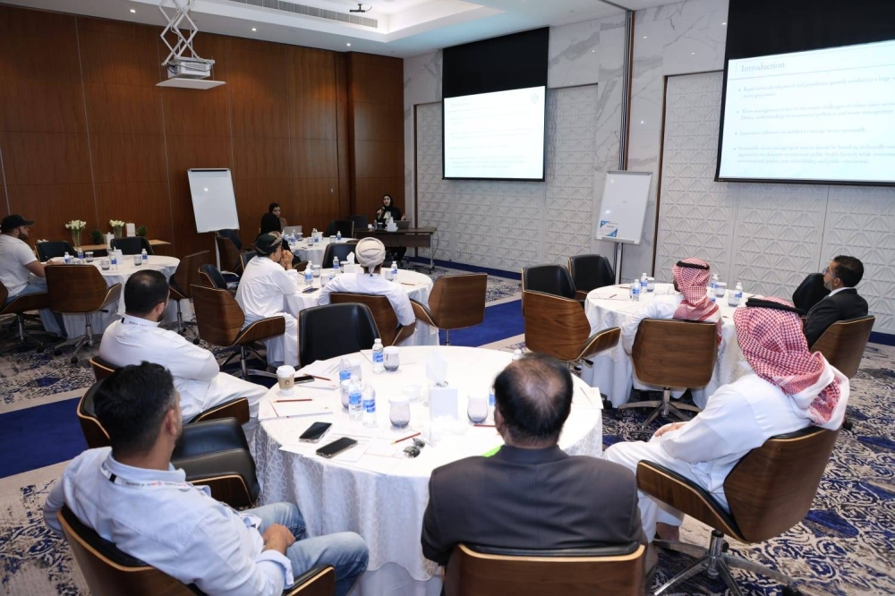 الدكتورة سمية يوسف تُنفذ ورشة عمل حول الإدارة المستدامة للمخلفات الصناعية والخطرة وتناقش التحديات والفرص