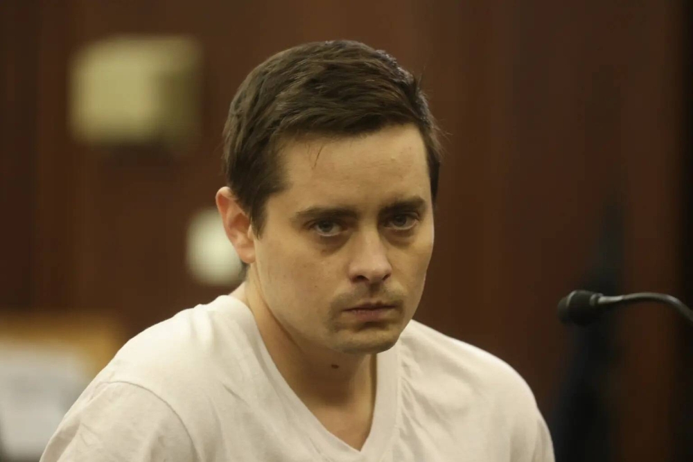 بمنشار كهربائي.. تفاصيل مروعة عن تعذيب رجل أعمال أمريكي شهير لتاجر &laquo;بيتكوين&raquo; في نيويورك