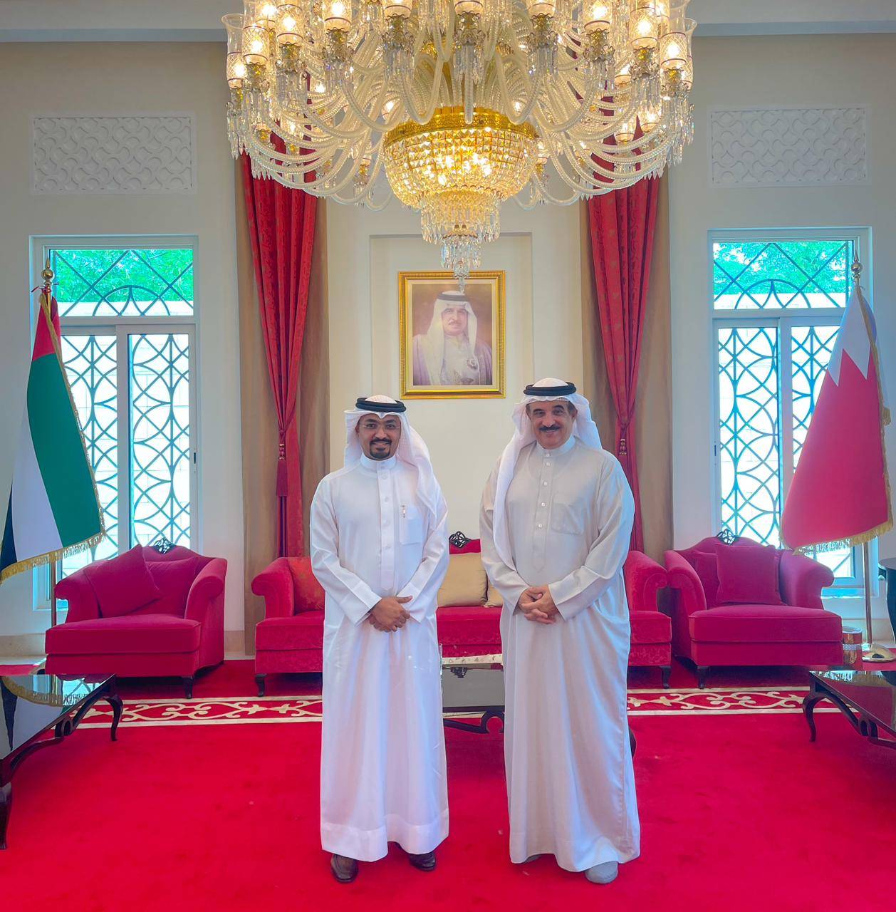 سفير البحرين لدى الإمارات يستقبل رئيس تحرير صحيفة &laquo;الوطن&raquo;