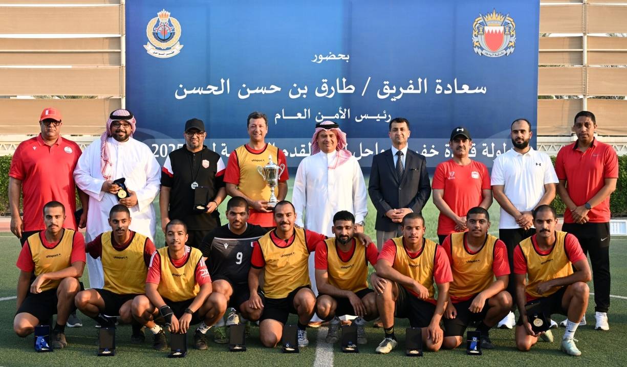 رئيس الأمن العام يحضر ختام بطولة خفر السواحل لكرة القدم