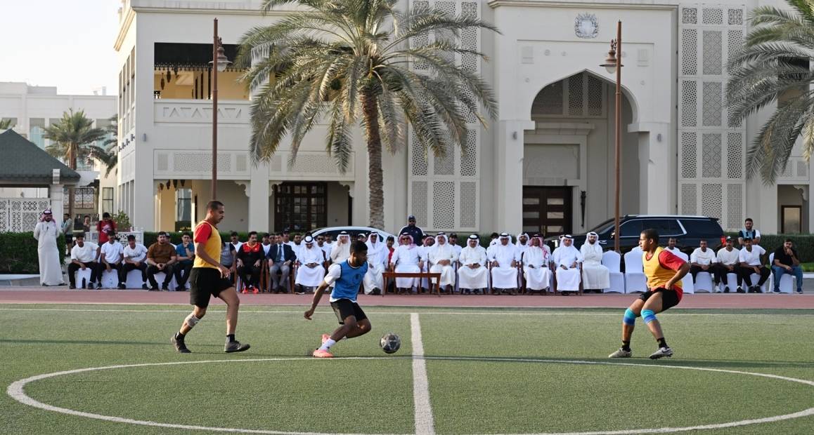 رئيس الأمن العام يحضر ختام بطولة خفر السواحل لكرة القدم