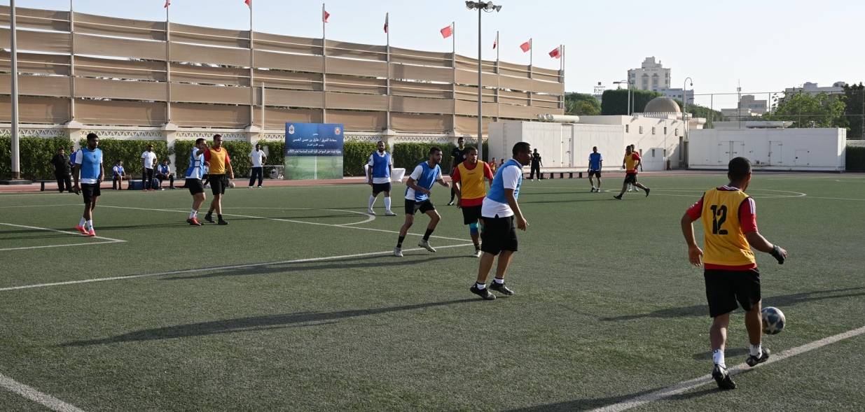 رئيس الأمن العام يحضر ختام بطولة خفر السواحل لكرة القدم