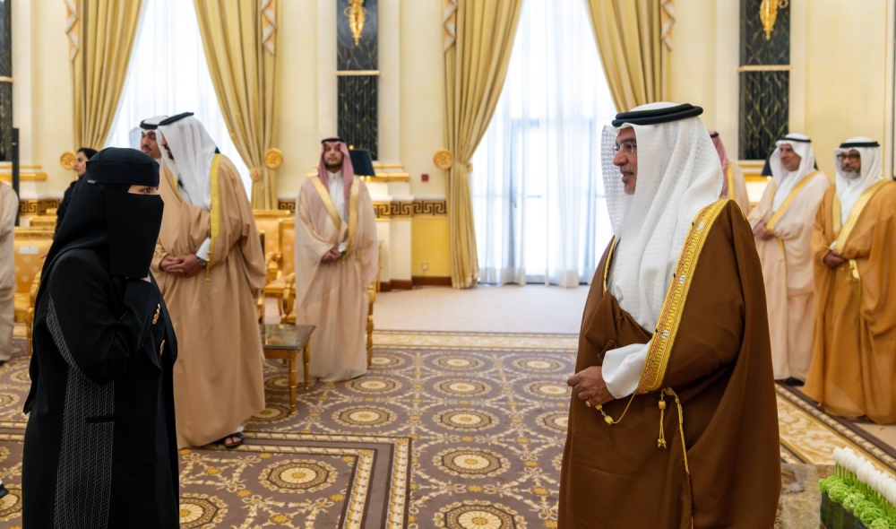 ولي العهد رئيس الوزراء يستقبل السفير السعودي و وفد مجلس الأعمال المشترك