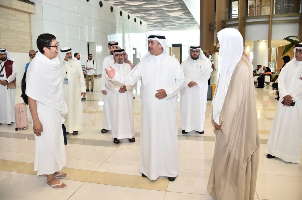 "وزير العدل" يودع الحجاج: حملة البحرين جهزت كل شيء بالمشاعر المقدسة واليوم استكمال تسليم المخيمات
