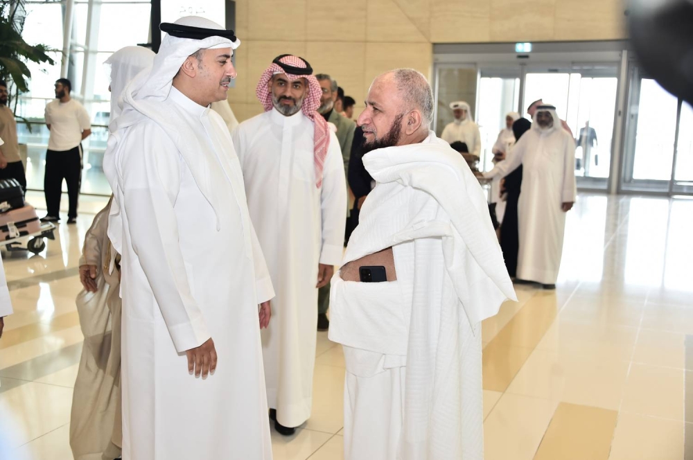 "وزير العدل" يودع الحجاج: حملة البحرين جهزت كل شيء بالمشاعر المقدسة واليوم استكمال تسليم المخيمات