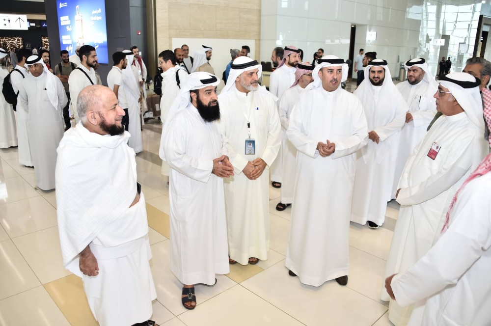 "وزير العدل" يودع الحجاج: حملة البحرين جهزت كل شيء بالمشاعر المقدسة واليوم استكمال تسليم المخيمات
