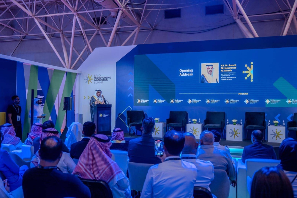 نائب وزير النقل والخدمات اللوجستية يفتتح النسخة الثانية من المعرض السعودي للمستودعات والخدمات اللوجستية