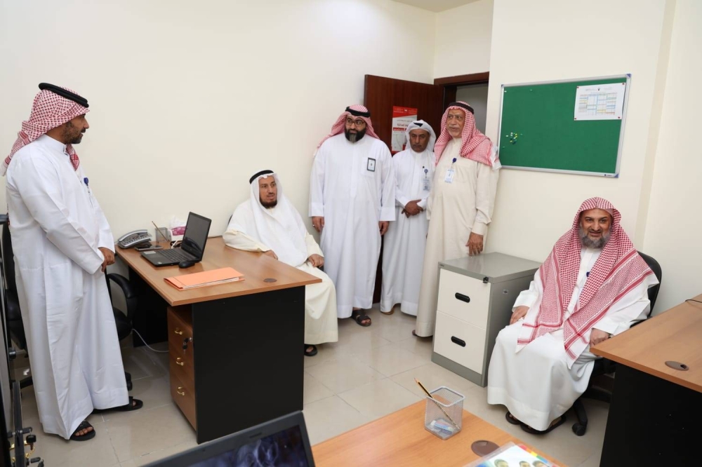 رئيس بعثة مملكة البحرين للحج يجتمع مع رؤساء اللجان ويتفقّد جاهزيتها  واستعداداتها لخدمة حجاج المملكة