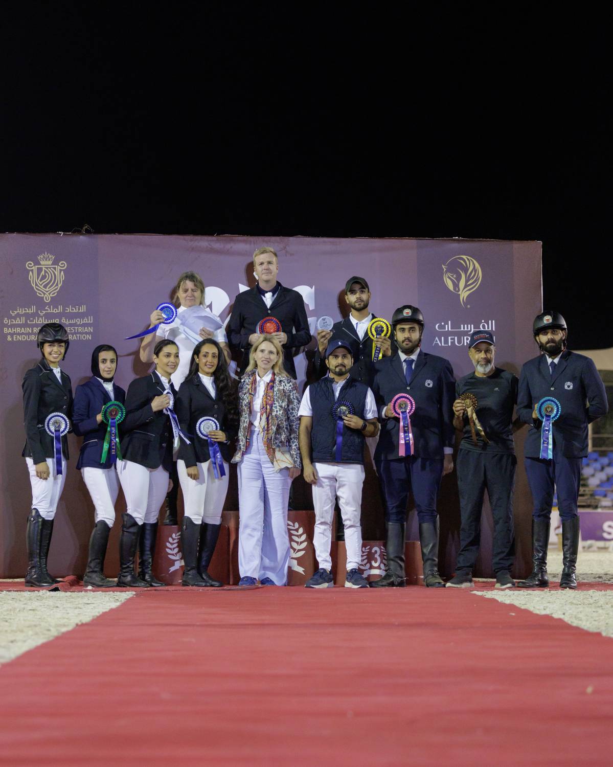 الإثارة تطغى على بطولة الفرسان لترويض الجياد بمشاركة واسعة