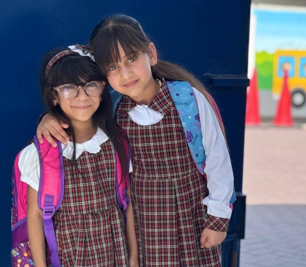 في نموذج للسلوك الإيجابي بالمدارس.. فاطمة زهير: ابنة عمي وصديقتي (جود) عين إضافية أنستني ضعف بصري