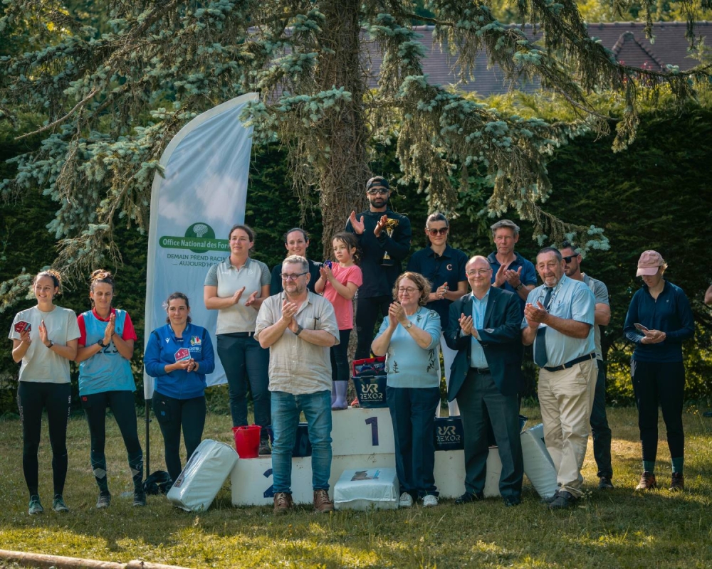 ناصر بن حمد يُشيد بفوز الفريق الملكي للقدرة بالمركز الأول في سباق فلورينس للقدرة في فرنسا