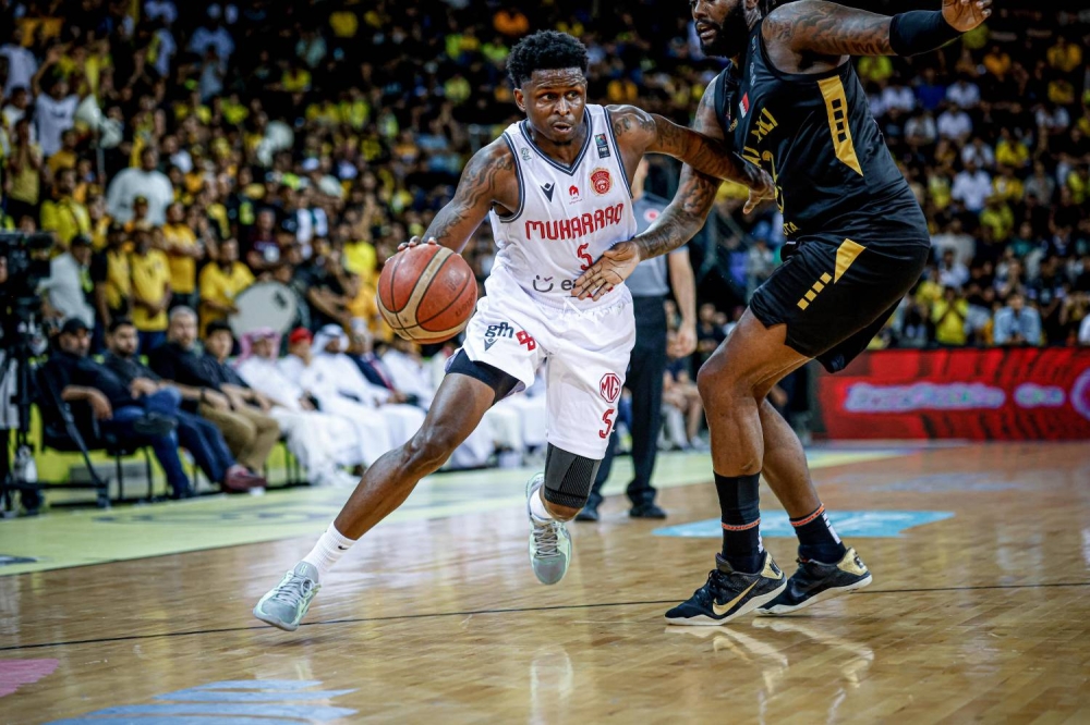 عيسى بن علي يتوج المحرق بدرع دوري زين لكرة السلة