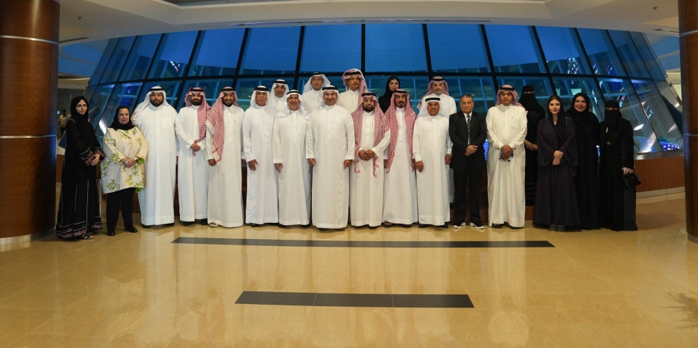 وزير الصناعة والتجارة يجتمع مع وفد الجانب السعودي بمجلس الأعمال البحريني السعودي المشترك