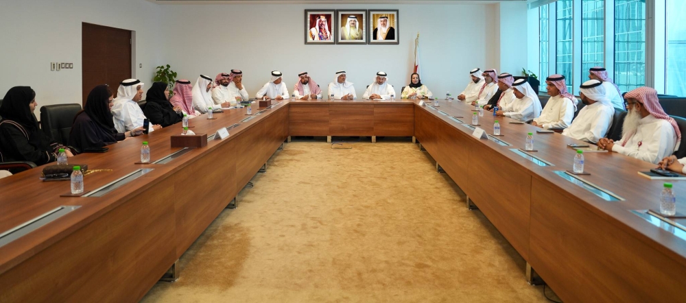 وزير الصناعة والتجارة يجتمع مع وفد الجانب السعودي بمجلس الأعمال البحريني السعودي المشترك