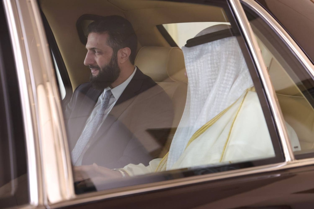 الرئيس السوري يصل إلى دولة الكويت في زيارة رسمية