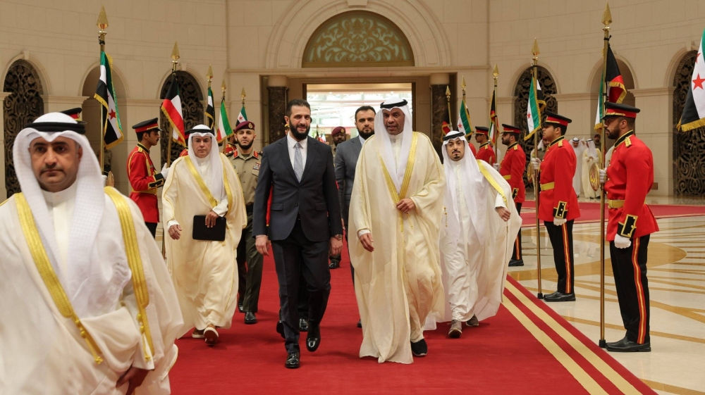 الرئيس السوري يصل إلى دولة الكويت في زيارة رسمية