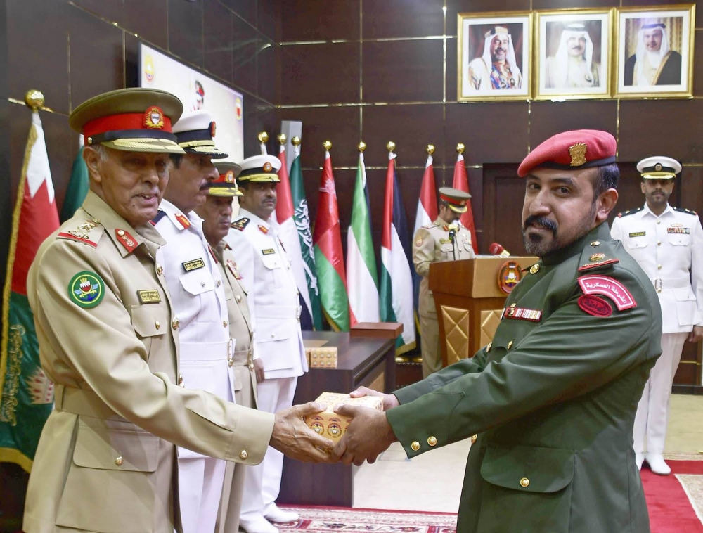 برعاية جلالة الملك.. تخريج الدورة السابعة عشرة للقيادة والأركان المشتركة