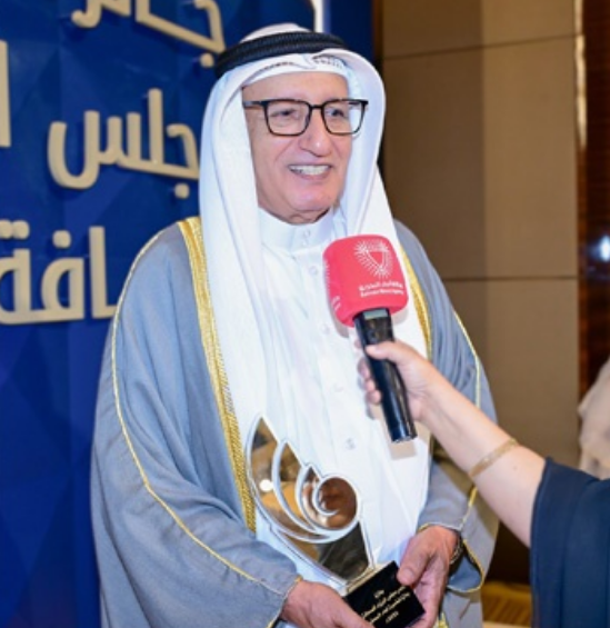 الفائزون بجائزة رئيس مجلس الوزراء للصحافة: تكريمٌ يحملنا مسؤولية مضاعفة ويجسد إيمان سموه بالدور المهني للصحافة كشريك في مسيرة التنمية