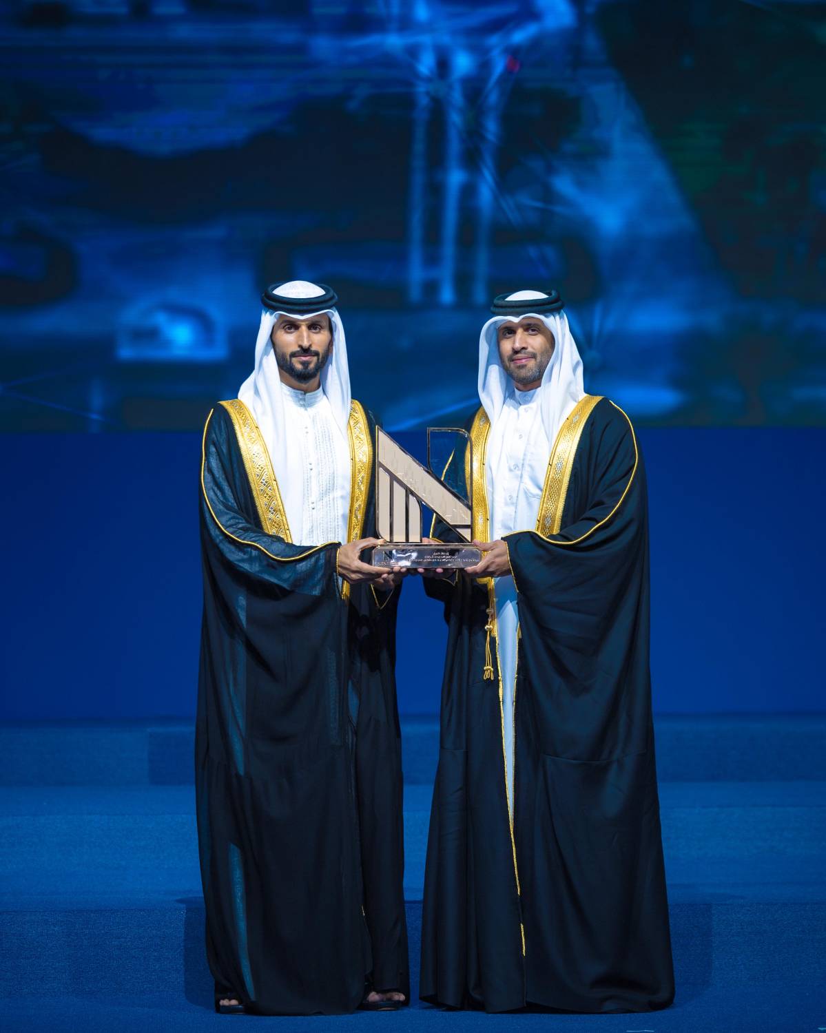 ناصر بن حمد: تمكين الشباب في تخصصات المستقبل هو استثمار وطني في نهضة البحرين وريادتها الإقليمية