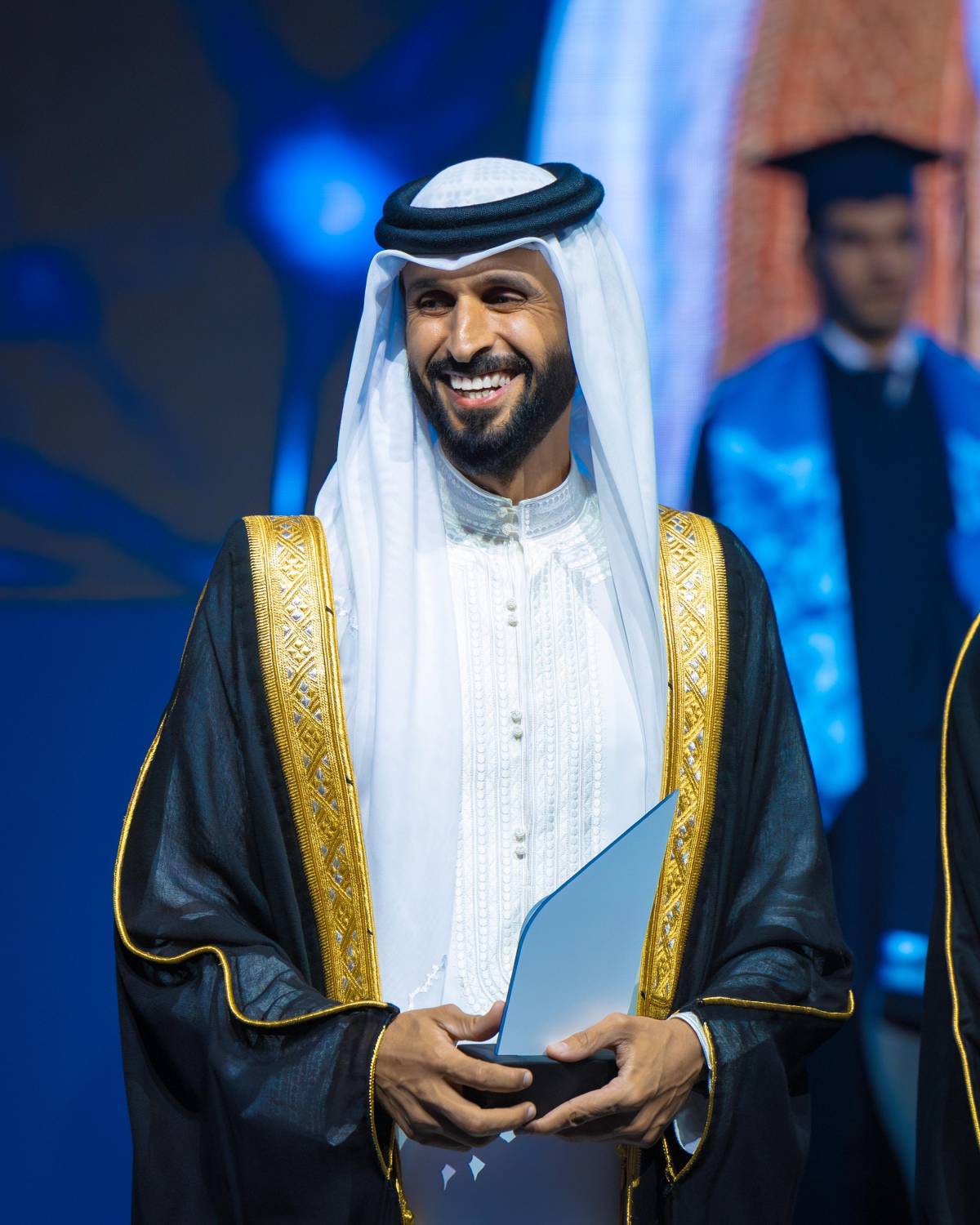 ناصر بن حمد: تمكين الشباب في تخصصات المستقبل هو استثمار وطني في نهضة البحرين وريادتها الإقليمية