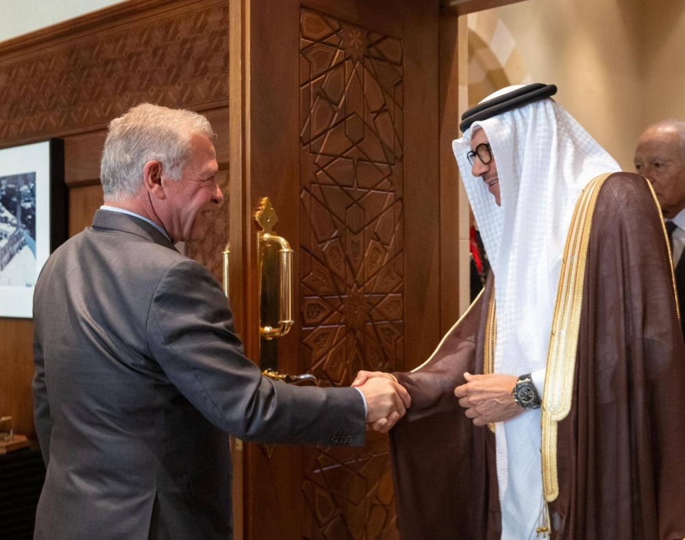 العاهل الأردني يستقبل رئيس وأعضاء اللجنة الوزارية المكلفة من القمة العربية الإسلامية الاستثنائية المشتركة بشأن غزة