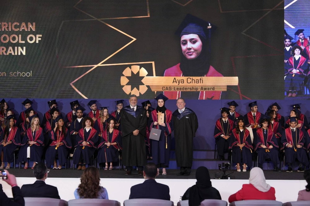 المدرسة الأمريكية في البحرين تحتفل بتخريج الدفعة الثانية من طلبتها