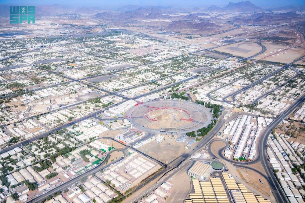 حجاج بيت الله الحرام يستقرون في مشعر منى لقضاء يوم التروية