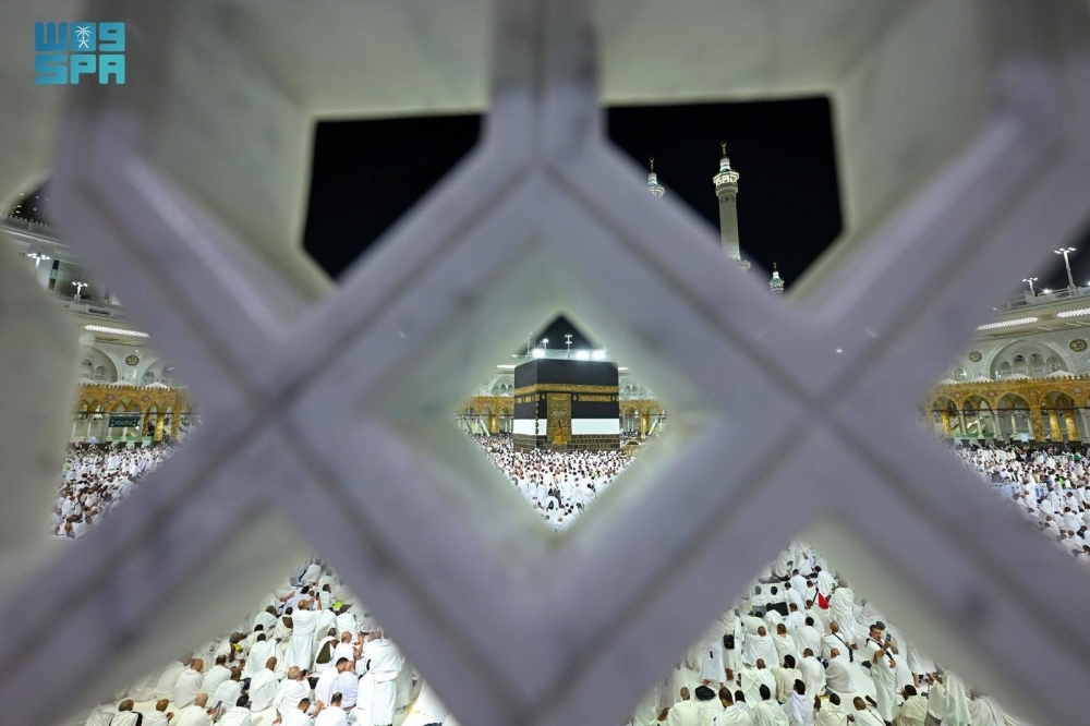 حجاج بيت الله الحرام يستقرون في مشعر منى لقضاء يوم التروية