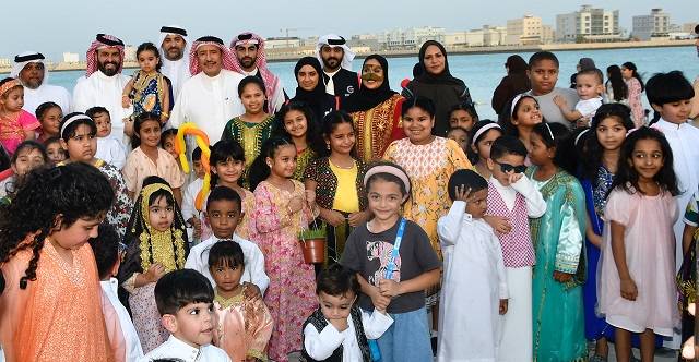 محافظة المحرق تنظم مهرجان &laquo;الحية بية&raquo; وسط حضور جماهيري كبير