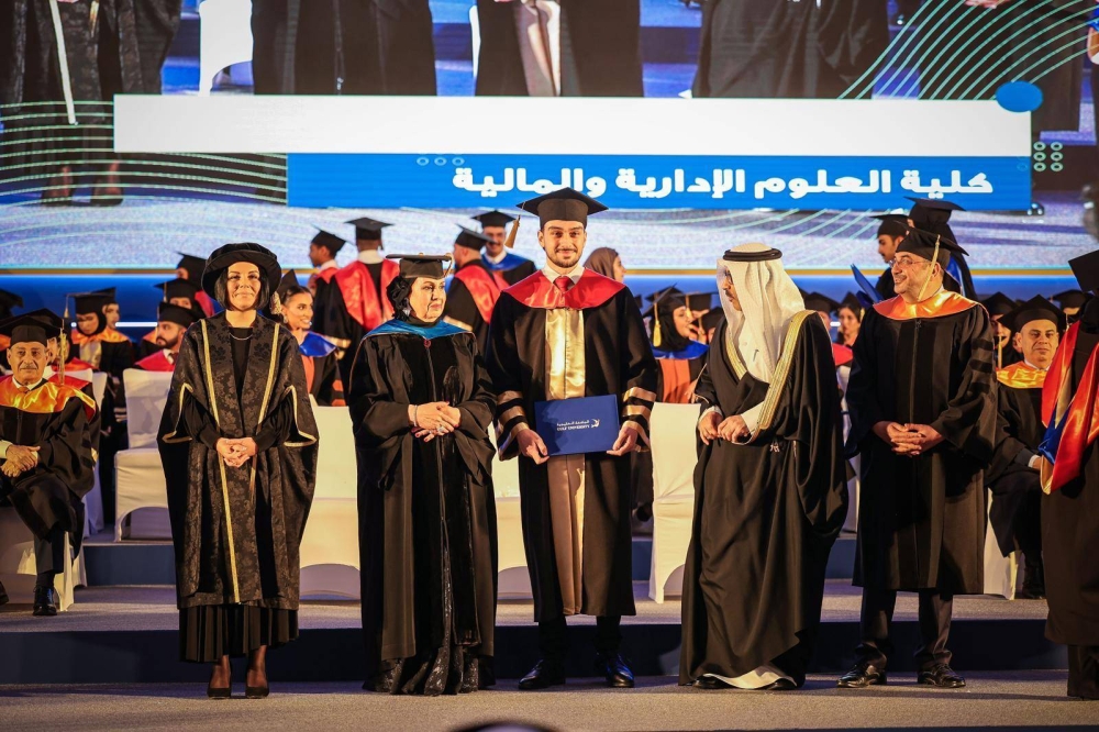 الجامعة الخليجية تحتفي بتخريج 247 من طلبة الفوج الـ 21 بمختلف التخصصات
