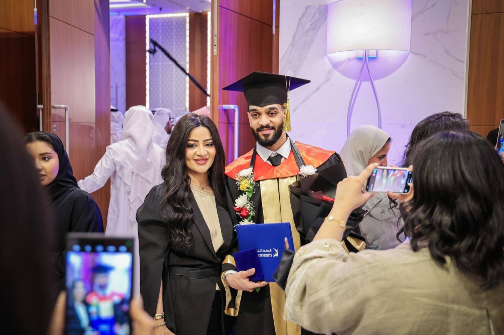 الجامعة الخليجية تحتفي بتخريج 247 من طلبة الفوج الـ 21 بمختلف التخصصات