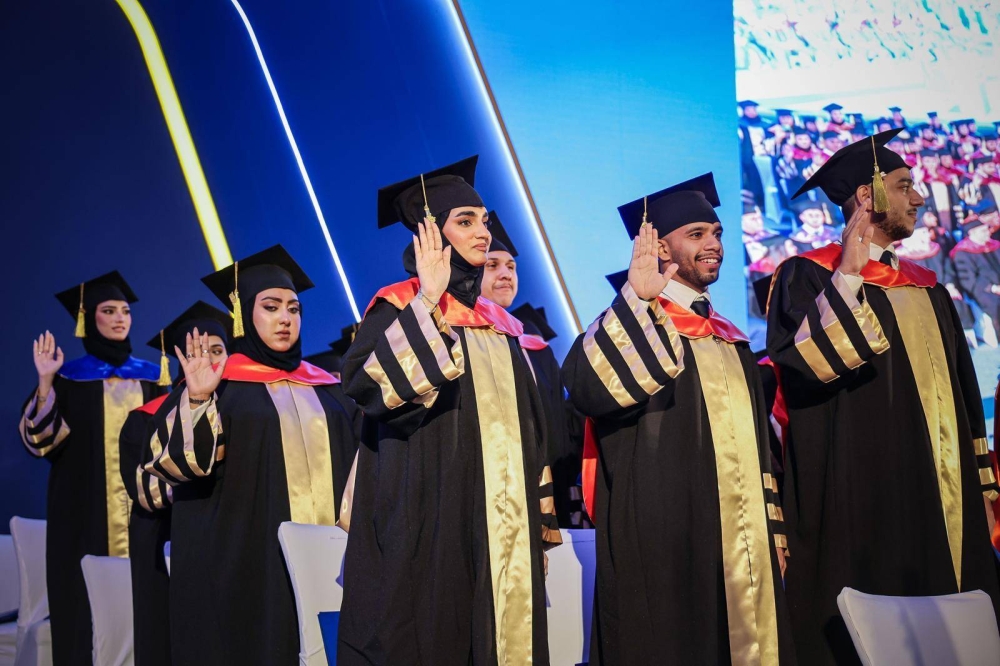الجامعة الخليجية تحتفي بتخريج 247 من طلبة الفوج الـ 21 بمختلف التخصصات