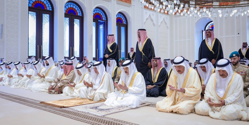 الملك يؤدي صلاة عيد الاضحى المبارك