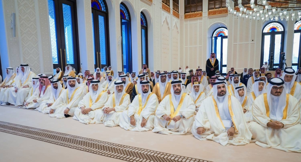 الملك يؤدي صلاة عيد الاضحى المبارك