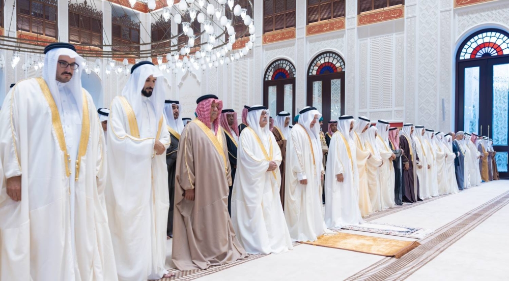 الملك يؤدي صلاة عيد الاضحى المبارك