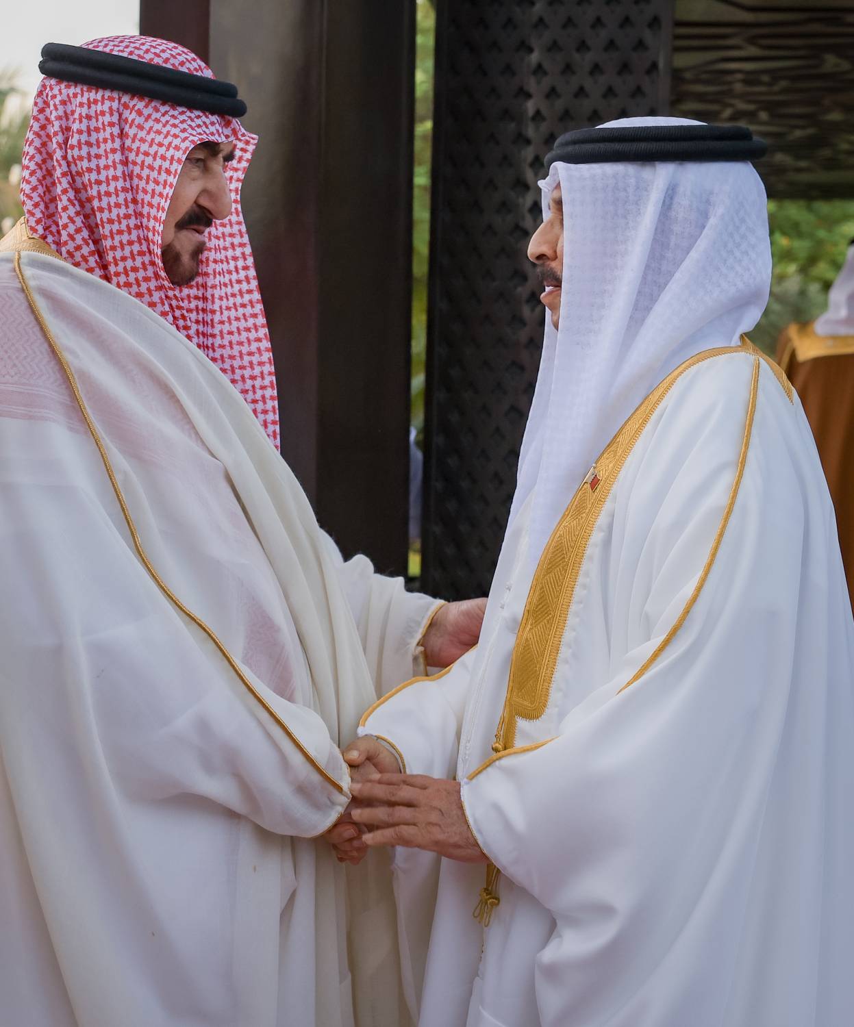 الملك يؤدي صلاة عيد الاضحى المبارك