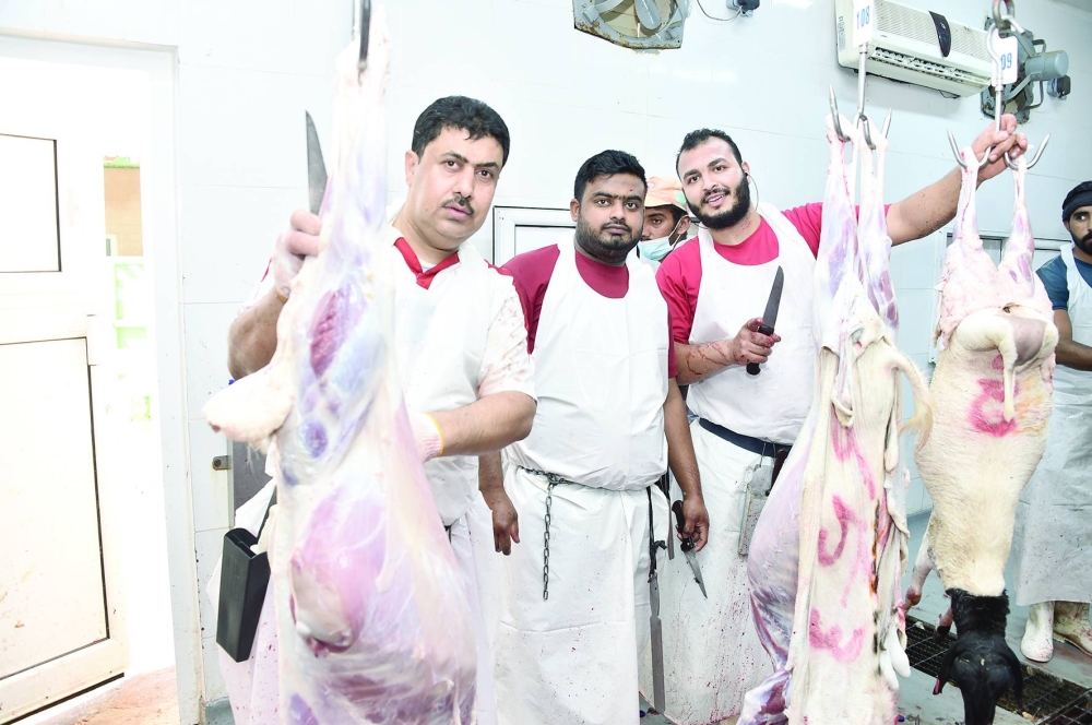 ارتفاع الإقبال على الأضاحي.. وخدمة التوصيل تُغيّر نمط الشراء