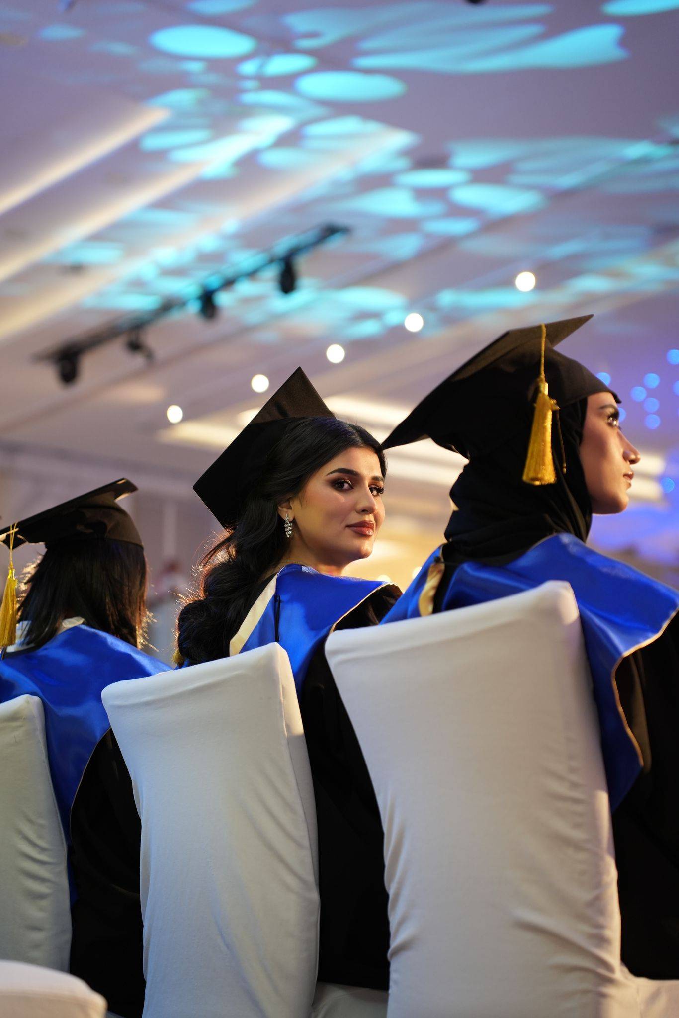 ناريمان محمد تحتفي بتخرجها في الإعلام من "الخليجية"