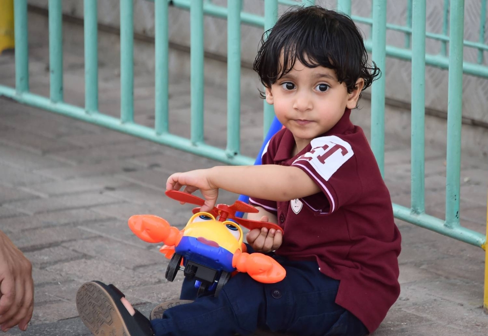 عدسة "الوطن" ترصد فرحة الأطفال بالعيد في الحدائق والمتنزهات والمجمّعات