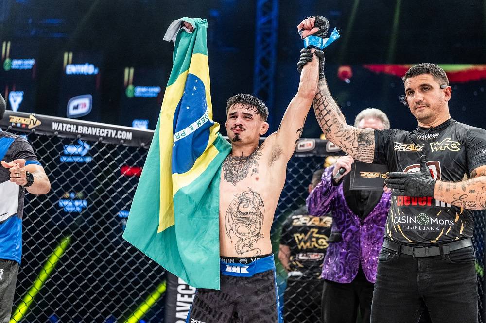 &laquo;فخر الدين&raquo; أول عربي يتوّج بـ3 ألقاب عالمية في فنون القتال المختلطة