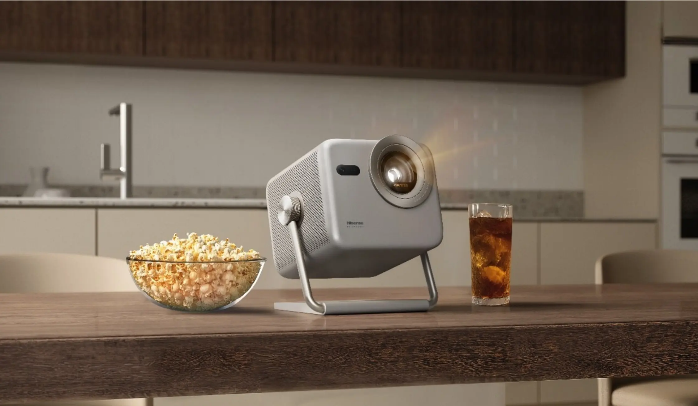 جهاز العرض Hisense M2 Pro.. أصغر بروجكتور ليزري بدقة K4 مع زووم بصري ودعم HDR